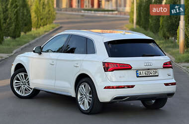 Внедорожник / Кроссовер Audi Q5 2017 в 