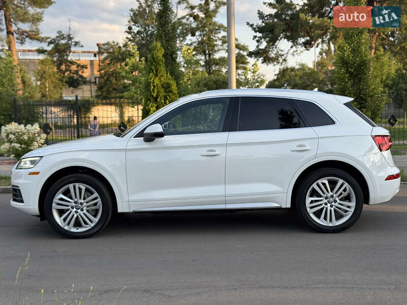 Внедорожник / Кроссовер Audi Q5 2017 в Киеве