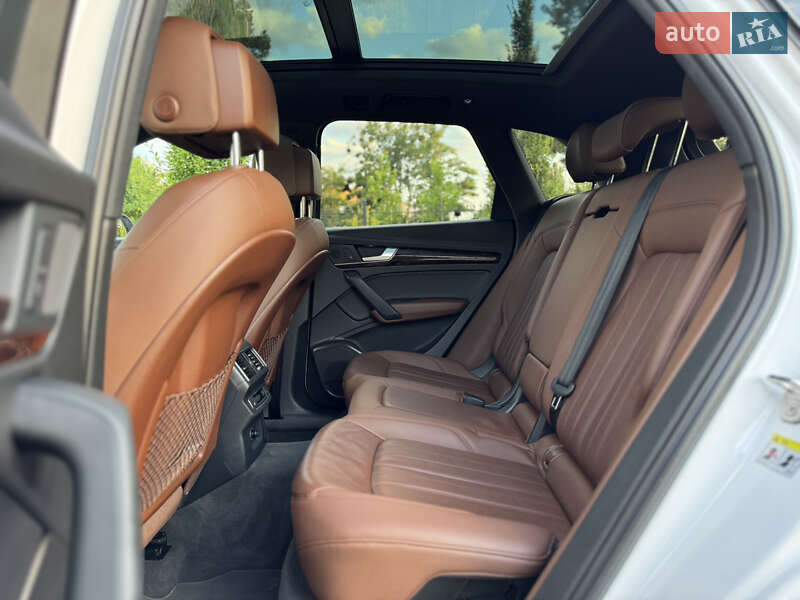 Внедорожник / Кроссовер Audi Q5 2017 в Киеве