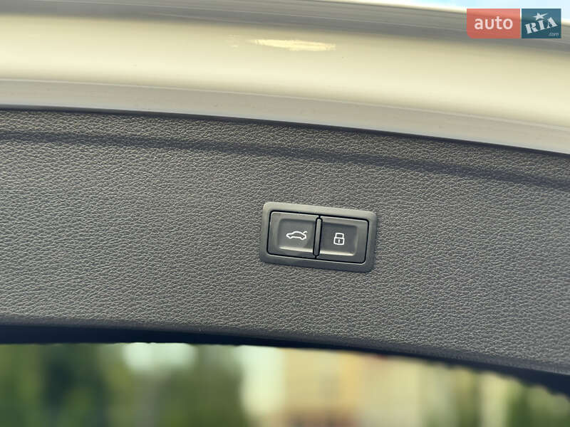 Внедорожник / Кроссовер Audi Q5 2017 в Киеве