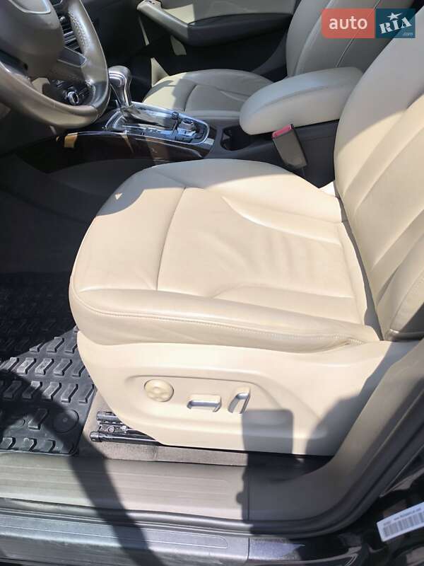 Позашляховик / Кросовер Audi Q5 2016 в Луцьку