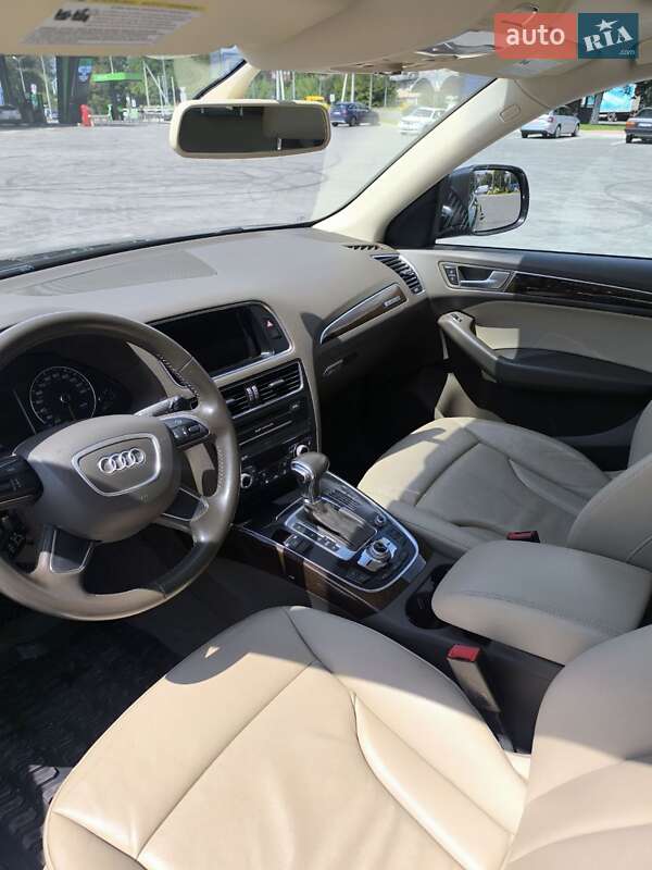 Позашляховик / Кросовер Audi Q5 2016 в Луцьку