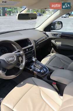 Позашляховик / Кросовер Audi Q5 2016 в 