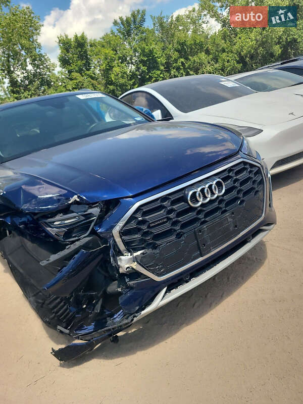 Внедорожник / Кроссовер Audi Q5 2022 в Киеве