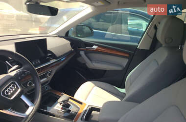 Позашляховик / Кросовер Audi Q5 2022 в 