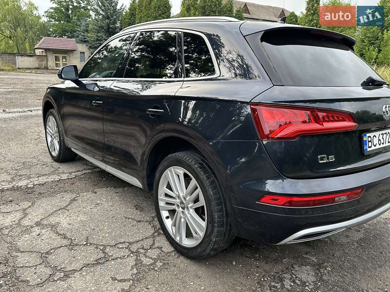 Позашляховик / Кросовер Audi Q5 2018 в Львові