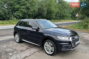Позашляховик / Кросовер Audi Q5 2018 в 