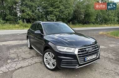 Позашляховик / Кросовер Audi Q5 2018 в 