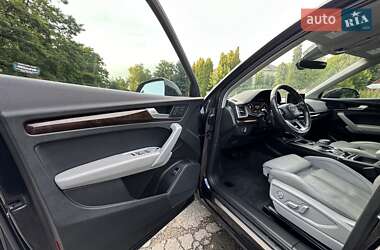 Позашляховик / Кросовер Audi Q5 2018 в 