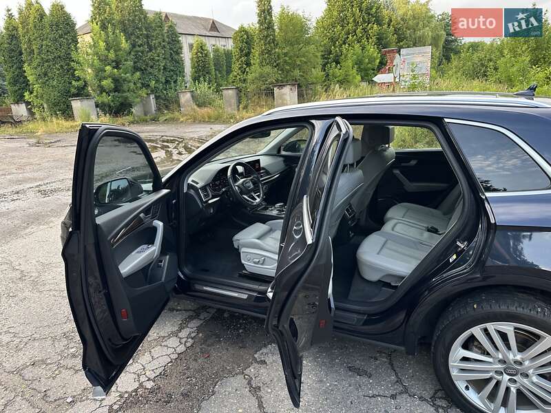 Позашляховик / Кросовер Audi Q5 2018 в Львові