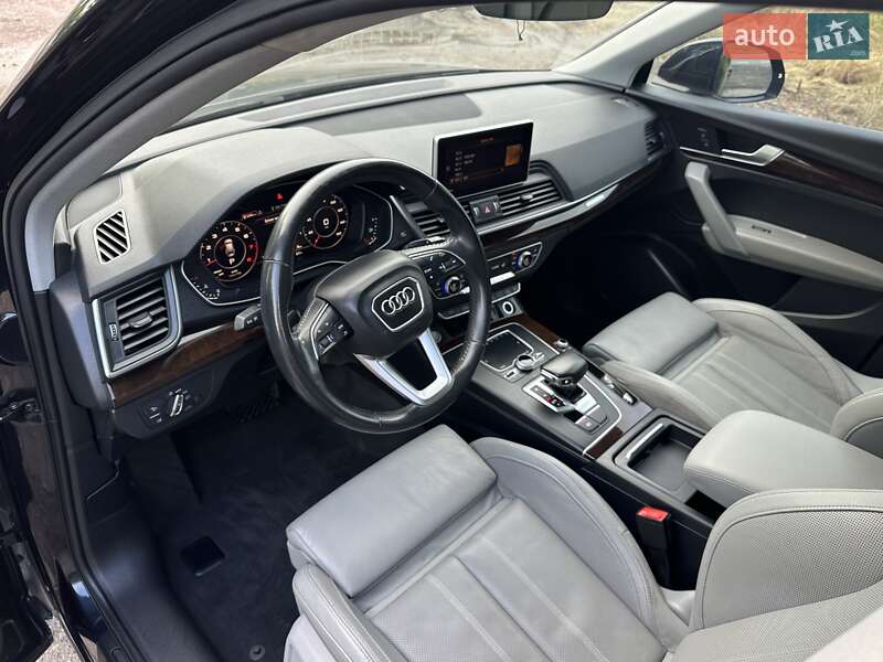 Позашляховик / Кросовер Audi Q5 2018 в Львові