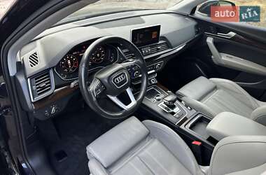 Позашляховик / Кросовер Audi Q5 2018 в 