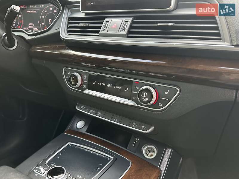 Позашляховик / Кросовер Audi Q5 2018 в Львові