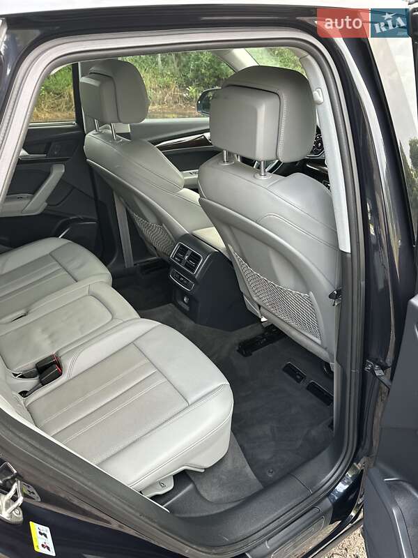 Позашляховик / Кросовер Audi Q5 2018 в Львові