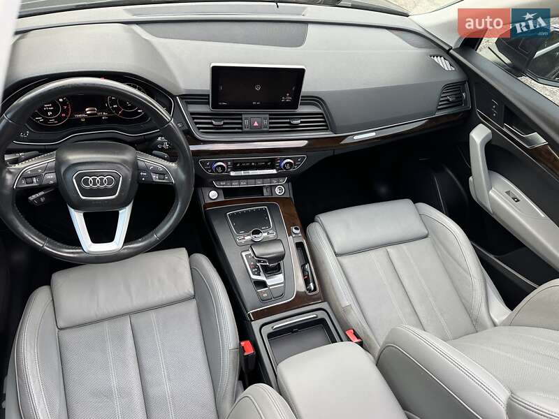 Позашляховик / Кросовер Audi Q5 2018 в Львові