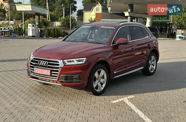 Внедорожник / Кроссовер Audi Q5 2018 в 