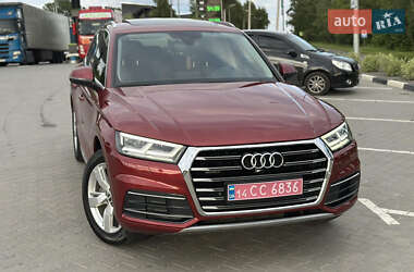Внедорожник / Кроссовер Audi Q5 2018 в 