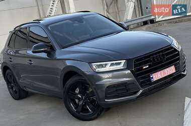 Внедорожник / Кроссовер Audi Q5 2018 в 