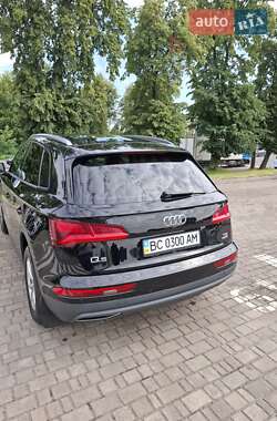 Позашляховик / Кросовер Audi Q5 2017 в 