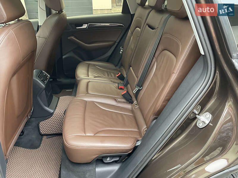 Внедорожник / Кроссовер Audi Q5 2012 в Тернополе