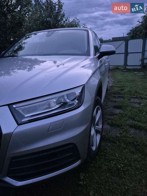 Внедорожник / Кроссовер Audi Q5 2017 в Ивано-Франковске