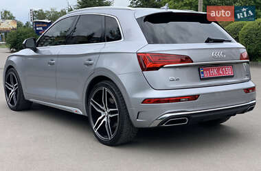 Внедорожник / Кроссовер Audi Q5 2021 в 
