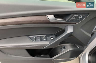 Внедорожник / Кроссовер Audi Q5 2021 в 