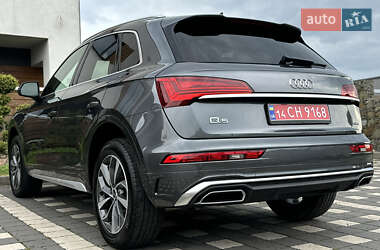Позашляховик / Кросовер Audi Q5 2023 в 