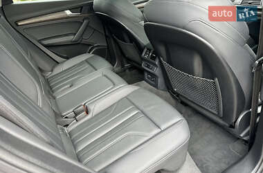 Позашляховик / Кросовер Audi Q5 2023 в 