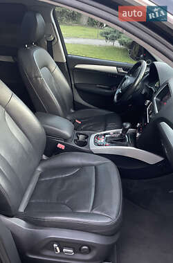 Внедорожник / Кроссовер Audi Q5 2012 в 