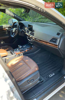 Внедорожник / Кроссовер Audi Q5 2017 в 