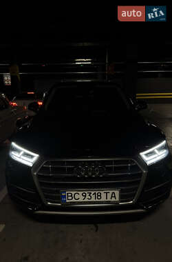 Внедорожник / Кроссовер Audi Q5 2018 в 