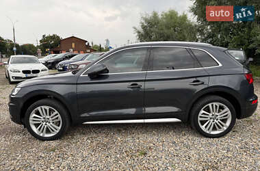 Позашляховик / Кросовер Audi Q5 2018 в 