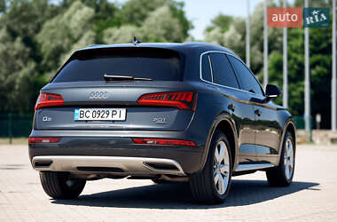 Внедорожник / Кроссовер Audi Q5 2018 в 