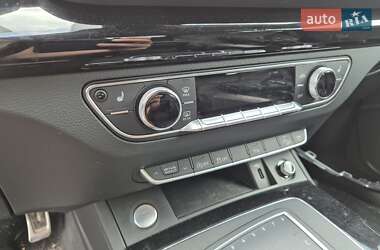 Позашляховик / Кросовер Audi Q5 2020 в 