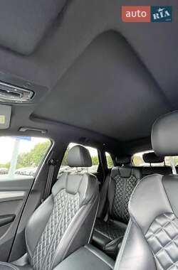 Внедорожник / Кроссовер Audi Q5 2022 в 