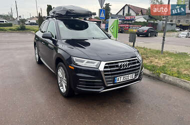 Внедорожник / Кроссовер Audi Q5 2018 в 