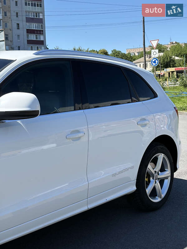 Позашляховик / Кросовер Audi Q5 2009 в Хмільнику