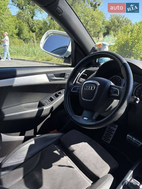 Позашляховик / Кросовер Audi Q5 2009 в Хмільнику