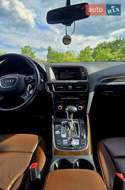 Внедорожник / Кроссовер Audi Q5 2012 в 