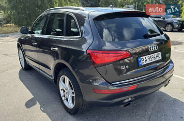 Внедорожник / Кроссовер Audi Q5 2016 в 