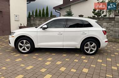 Внедорожник / Кроссовер Audi Q5 2018 в 