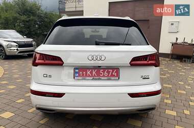 Внедорожник / Кроссовер Audi Q5 2018 в 