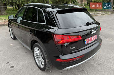 Внедорожник / Кроссовер Audi Q5 2018 в 