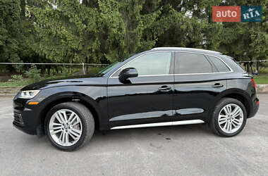 Внедорожник / Кроссовер Audi Q5 2018 в 