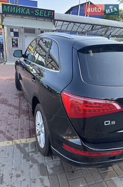Внедорожник / Кроссовер Audi Q5 2012 в 