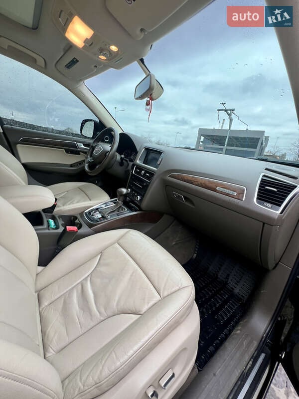 Внедорожник / Кроссовер Audi Q5 2015 в Долине