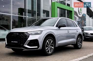 Внедорожник / Кроссовер Audi Q5 2022 в 