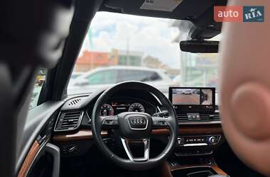 Внедорожник / Кроссовер Audi Q5 2022 в 