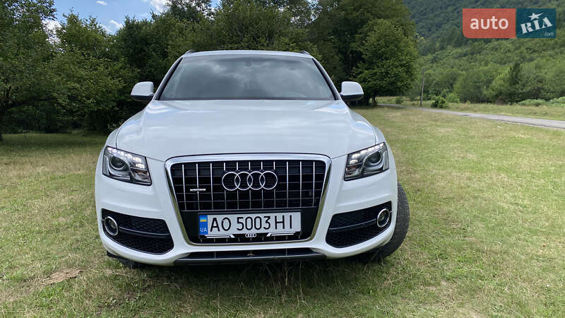 Позашляховик / Кросовер Audi Q5 2010 в Ужгороді
